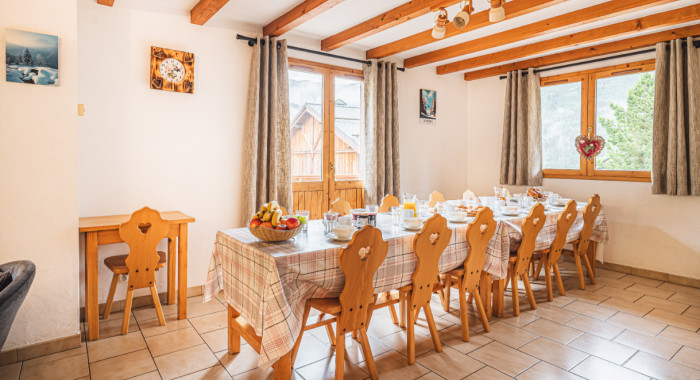 Chalet Alysson, Meribel ski chalet, image 3